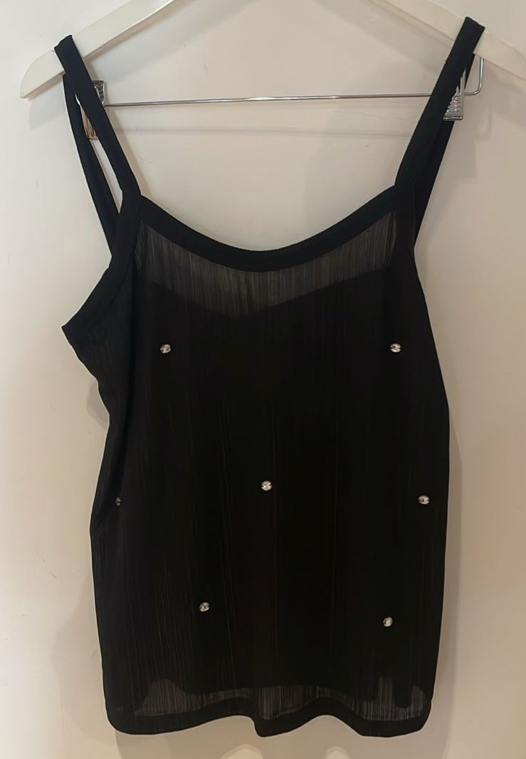 Blusa preta de alça com pedras
